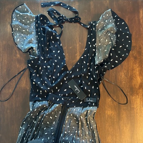 Lulus Wide leg Jumpsuit Black White Fine Print Open Back Ruffle Shoulder S - Picture 13 of 16